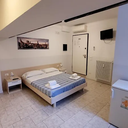 Πανσιόν Hb Bonomelli 15 3*
