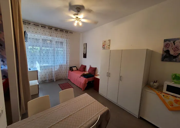 招待所 Hb Bonomelli 15 贝尔加莫